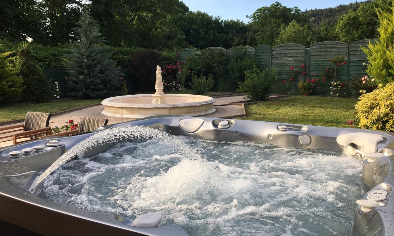Gite Logis Des Fontaines Raon-l'Etape Bagian luar foto